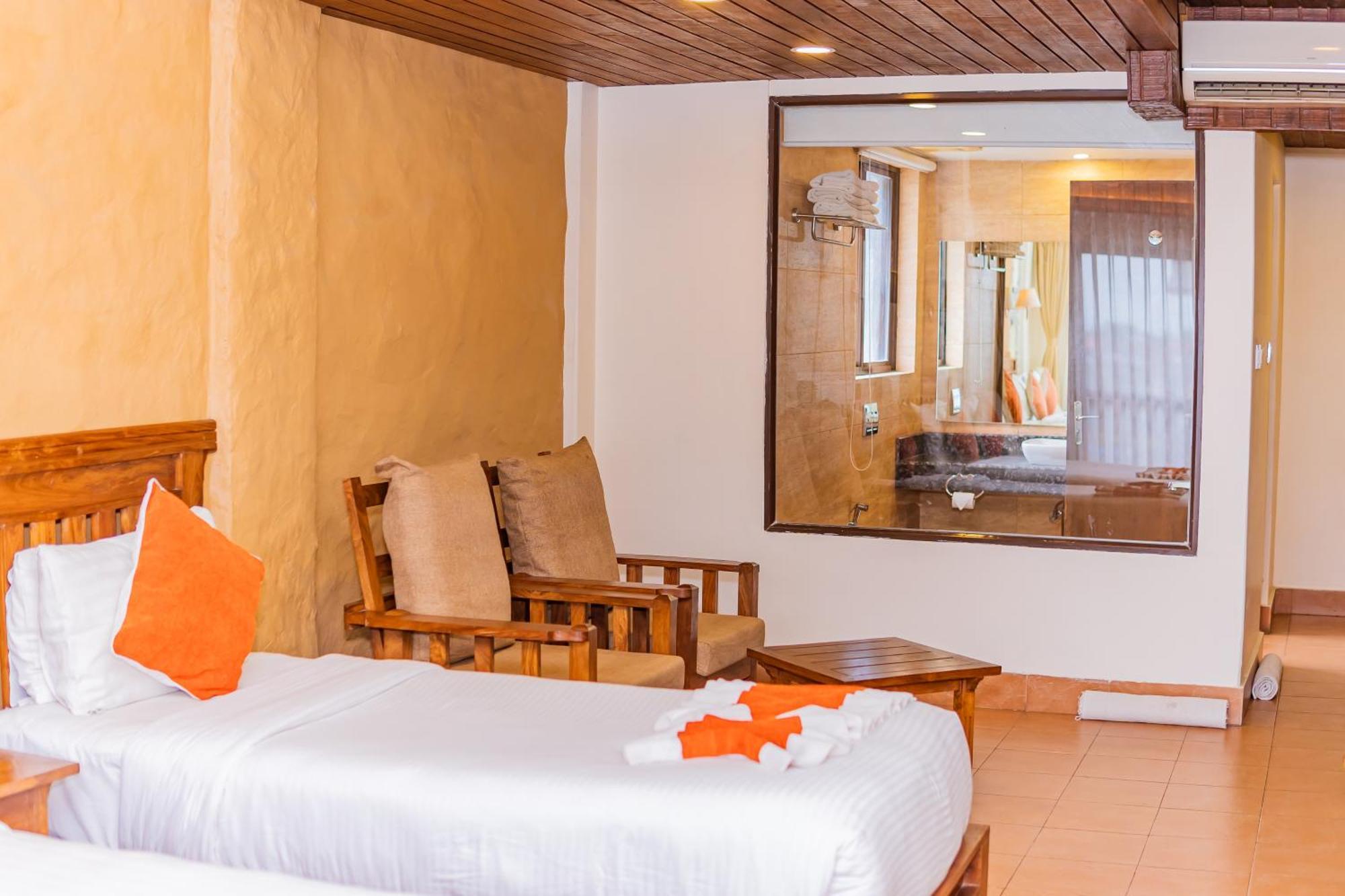 Pokhara Batika Hotel Luaran gambar