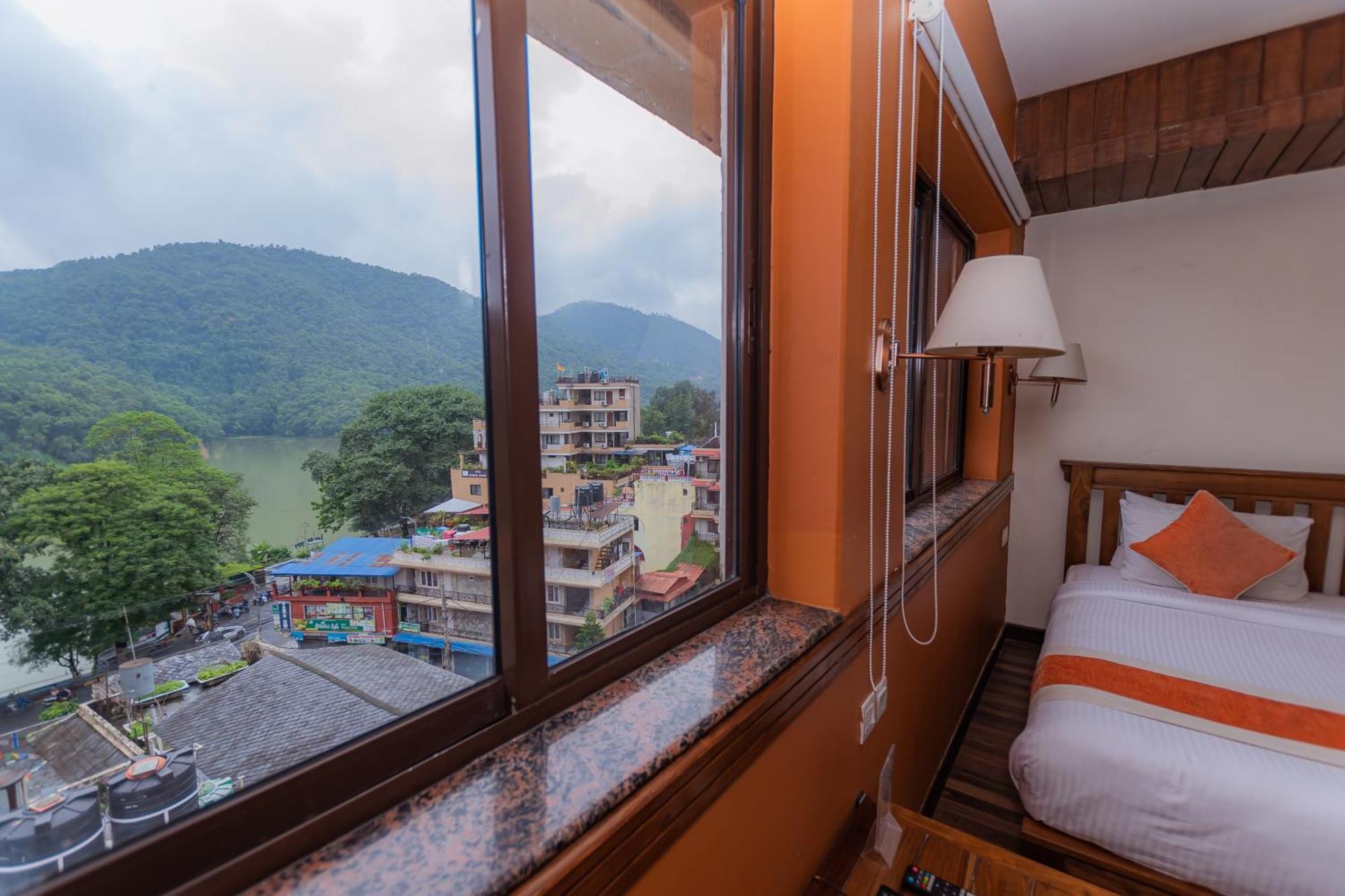 Pokhara Batika Hotel Luaran gambar