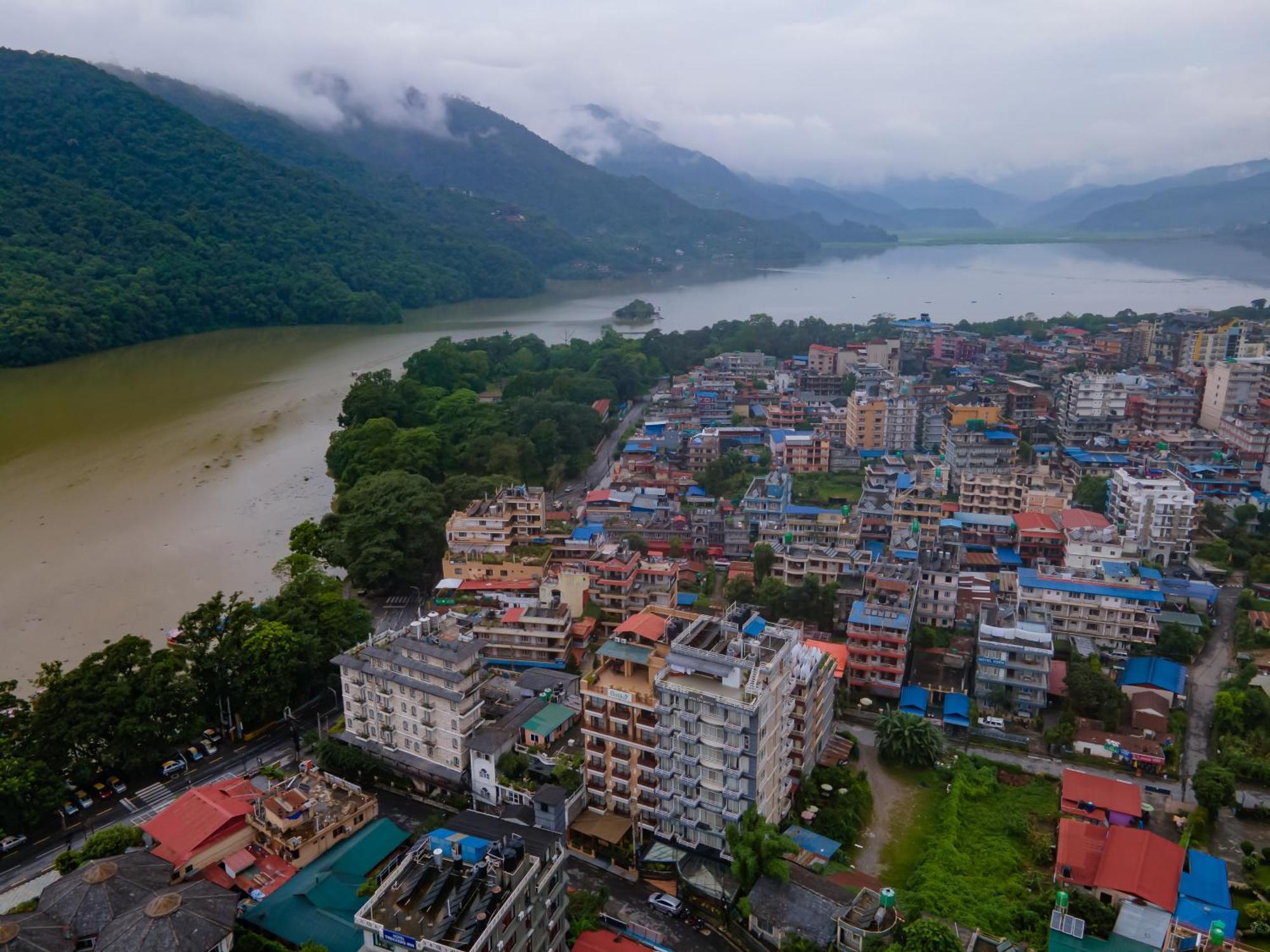 Pokhara Batika Hotel Luaran gambar