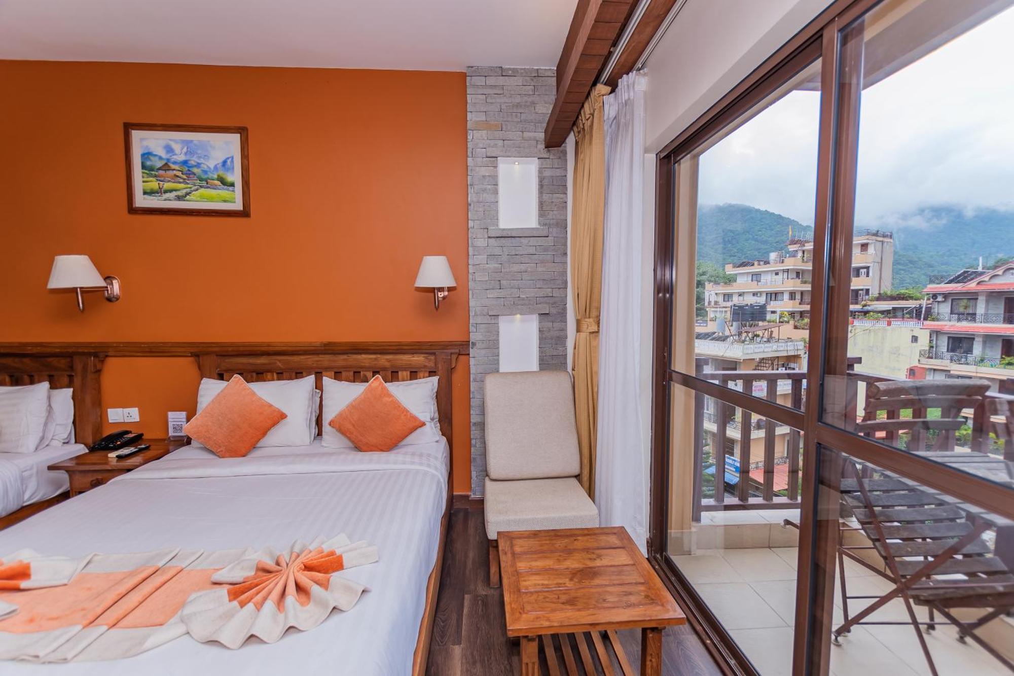 Pokhara Batika Hotel Luaran gambar