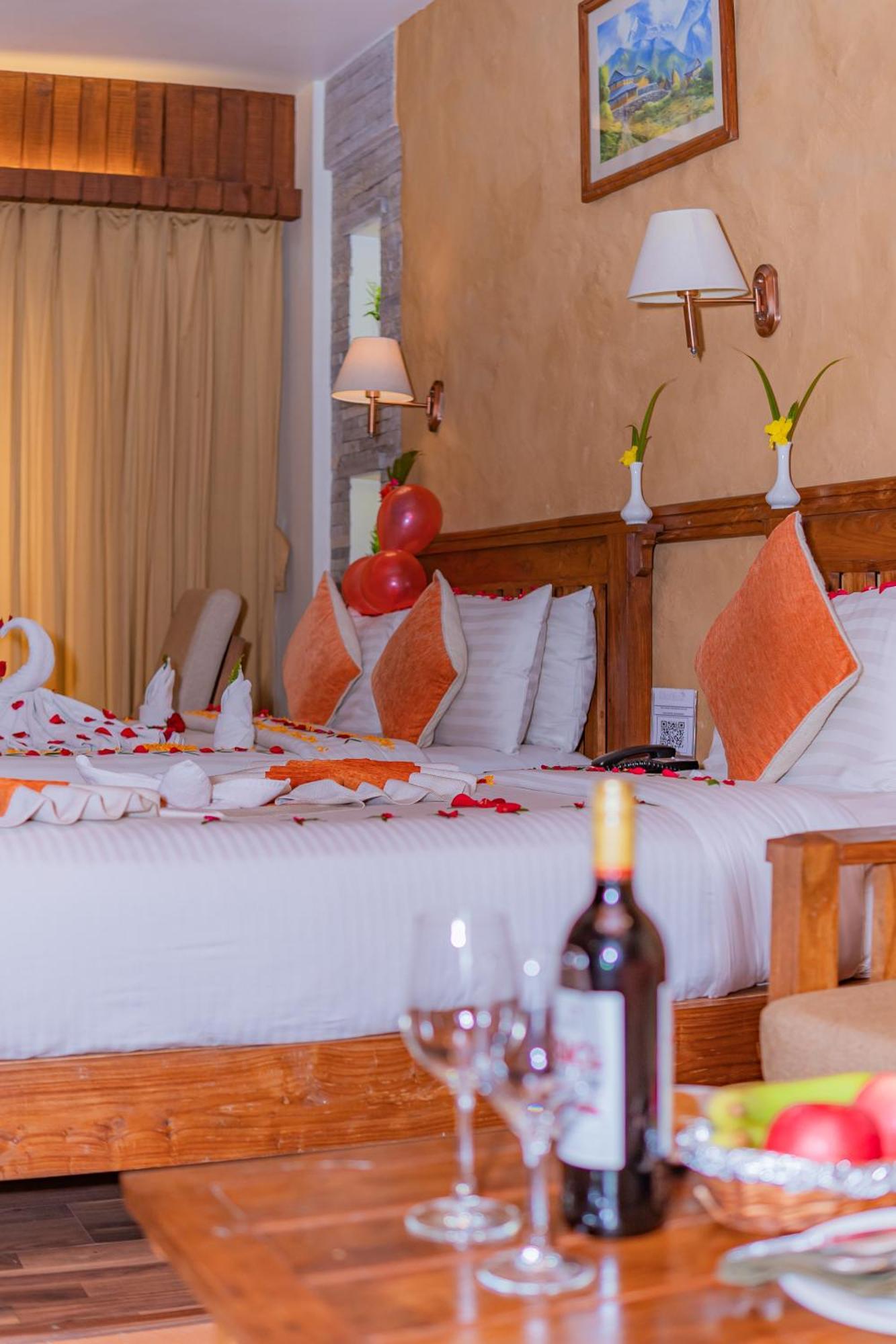 Pokhara Batika Hotel Luaran gambar