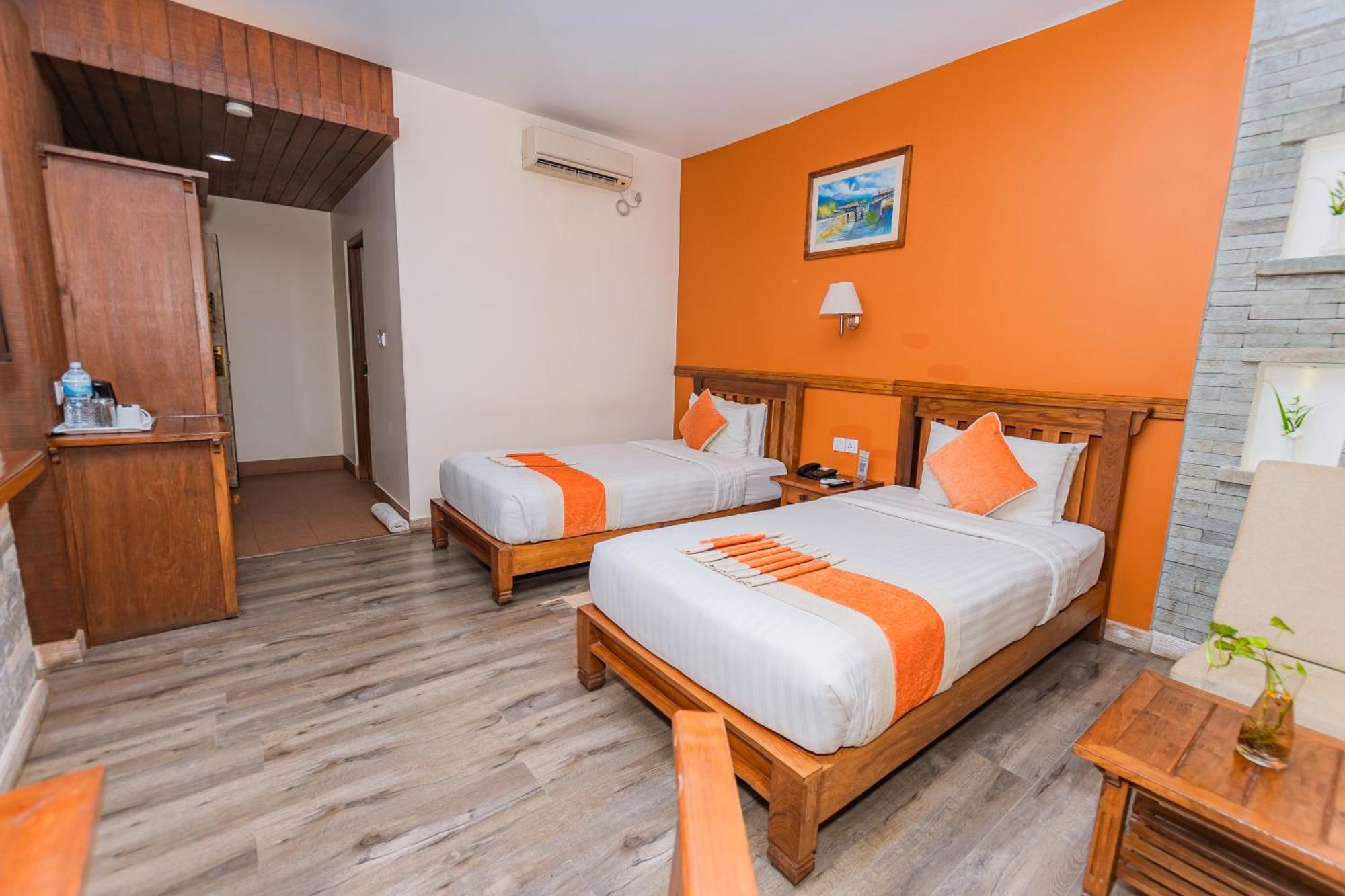 Pokhara Batika Hotel Luaran gambar