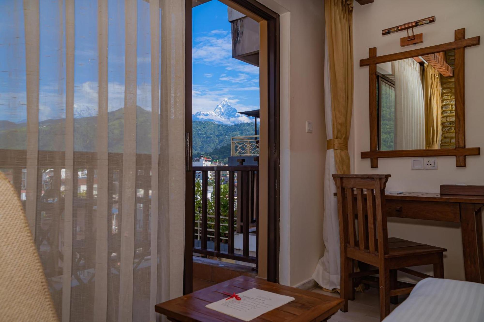 Pokhara Batika Hotel Luaran gambar