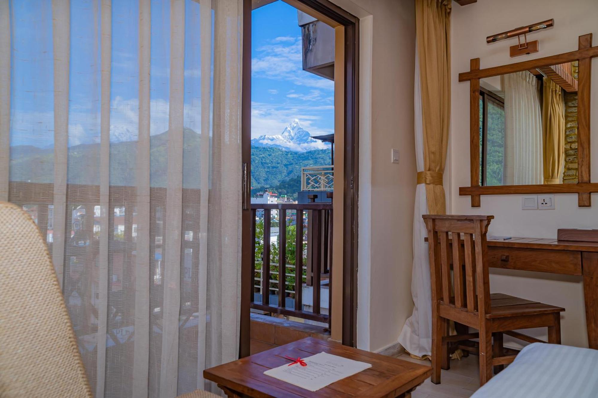 Pokhara Batika Hotel Luaran gambar