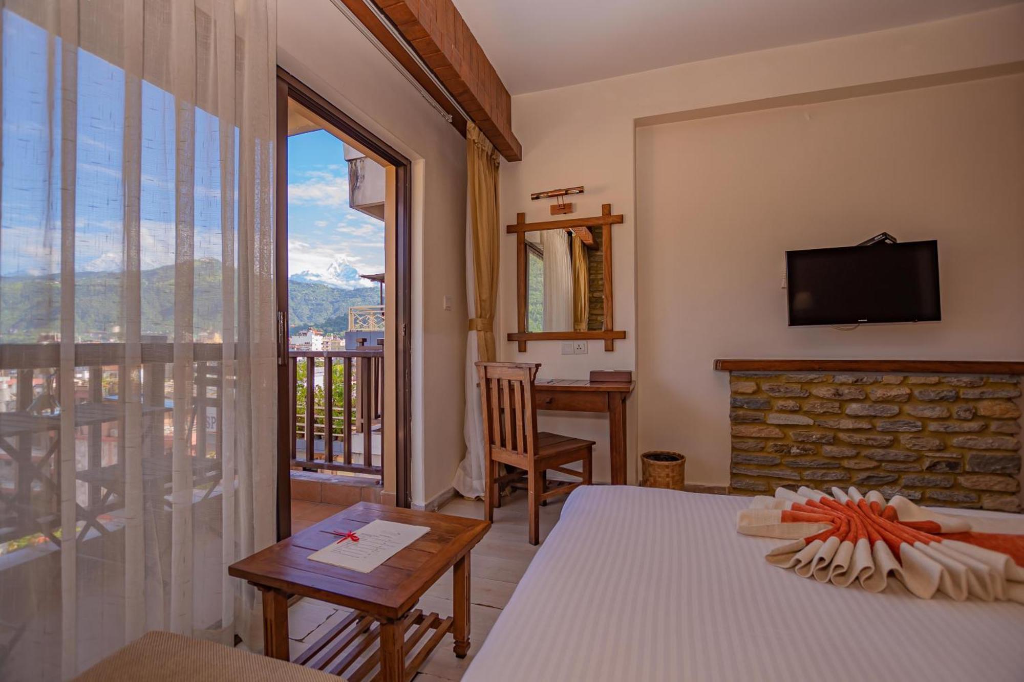 Pokhara Batika Hotel Luaran gambar