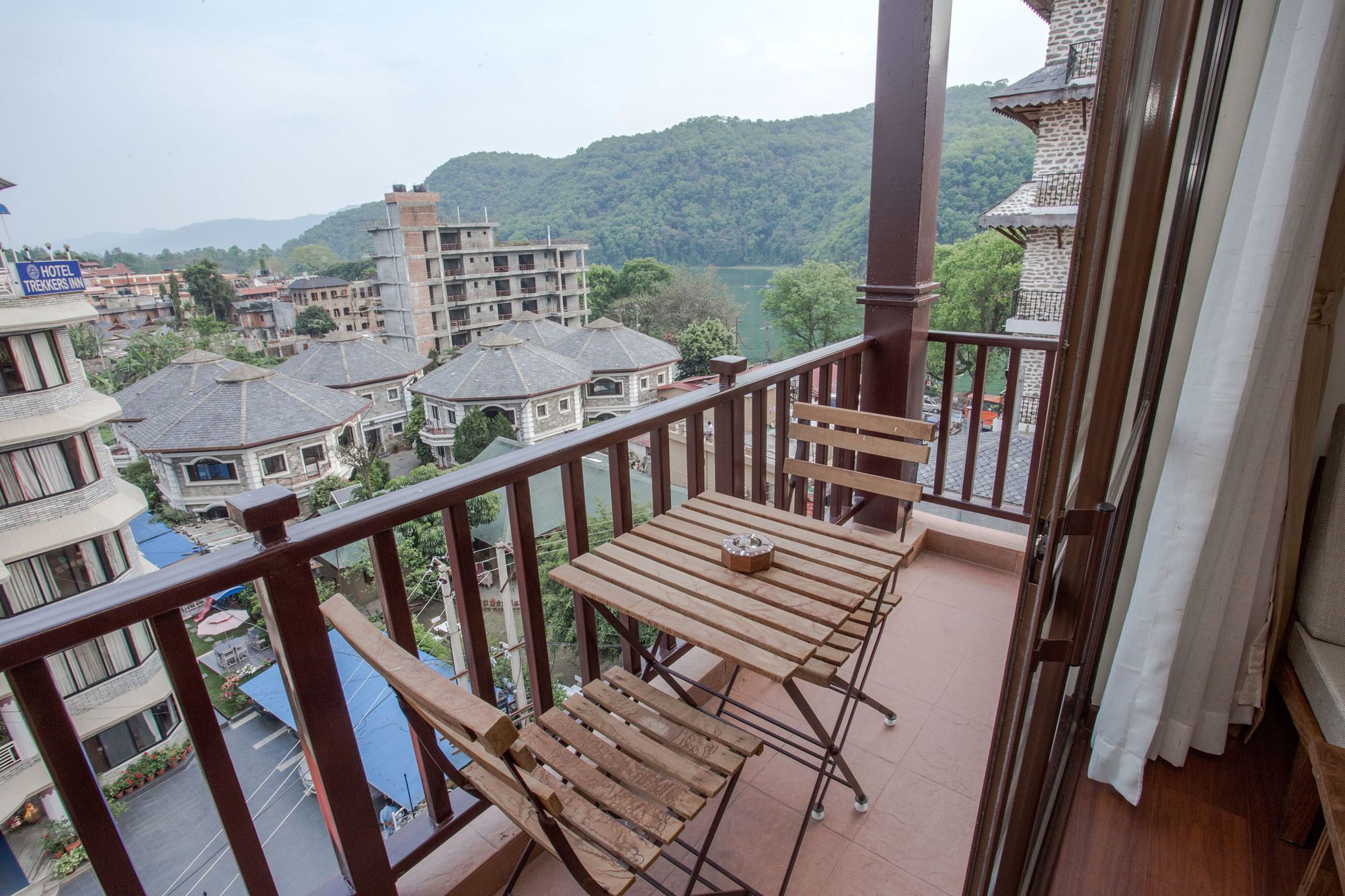 Pokhara Batika Hotel Luaran gambar