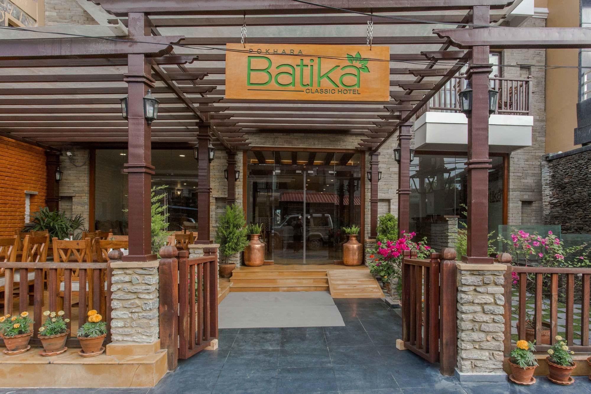 Pokhara Batika Hotel Luaran gambar